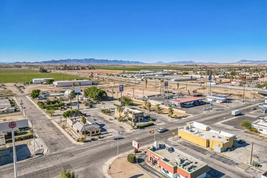 More Photos Of 379 S Lovekin Blvd, Blythe Fast Food For Lease