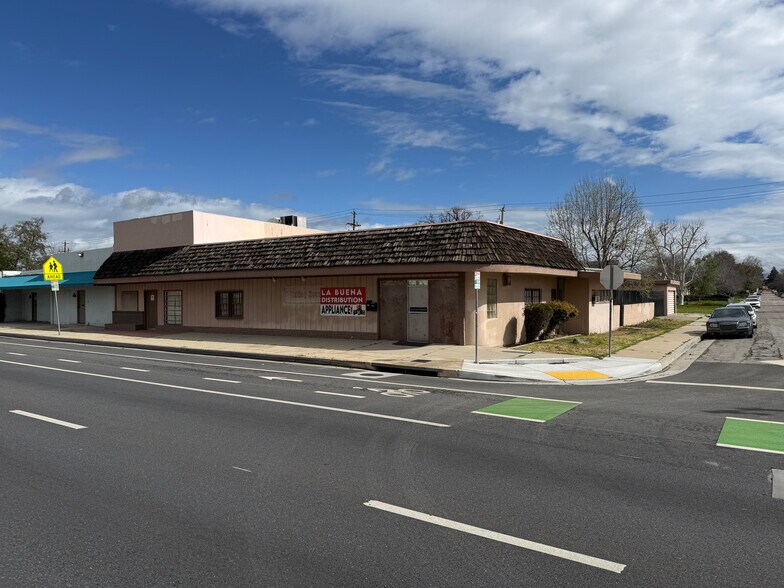 More Photos Of 3000-3012 Union Ave, Bakersfield Storefront For Sale