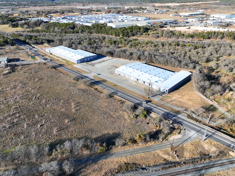 More Photos Of 7951 E Evans Rd, San Antonio Warehouse For Lease