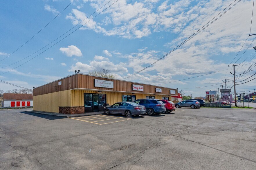 More Photos Of 890-900 Ulster Ave, Kingston Freestanding For Lease