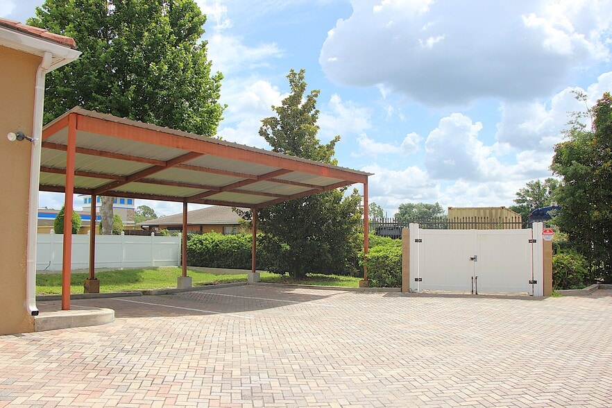 More Photos Of 6143 S Orange Blossom Trl, Orlando Loft Creative Space For Sale