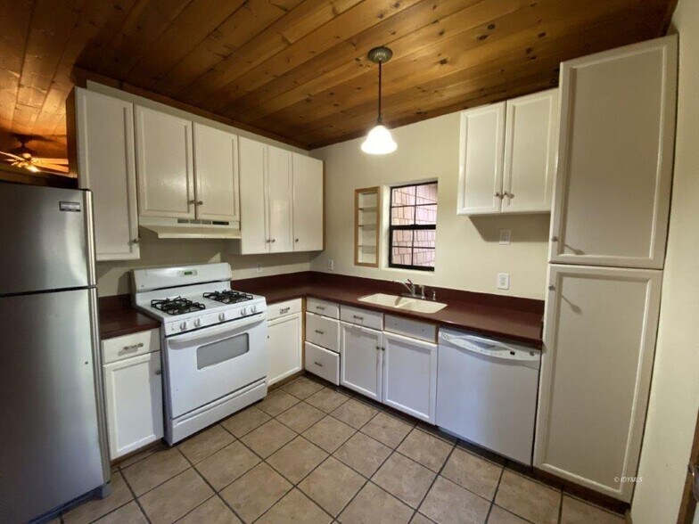 More Photos Of , Idyllwild-Pine Cove Multifamily For Sale