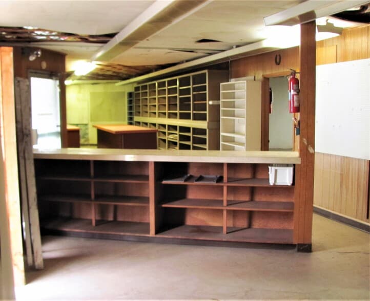 More Photos Of 7736 NE Sandy Blvd, Portland Flex For Sale