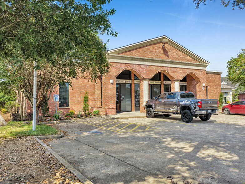 More Photos Of 6429 Fairmont Pky, Pasadena Office For Sale