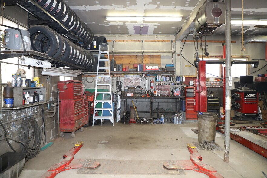 More Photos Of 229 Canal St, Brattleboro Auto Salvage Facility For Sale