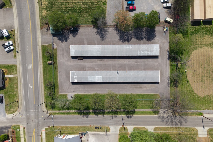 More Photos Of 380 N Water Ave, Gallatin Self Storage For Sale