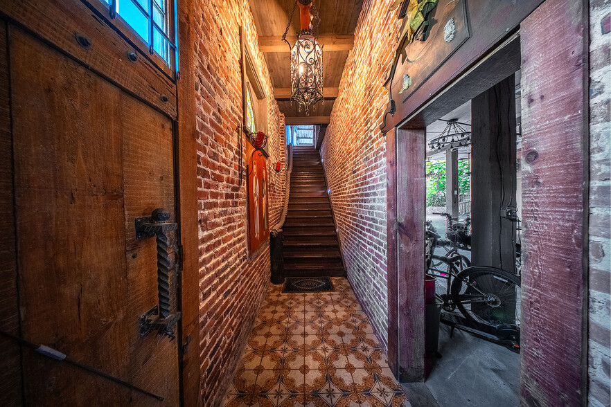 More Photos Of 314 Simonton St, Key West Flex For Sale