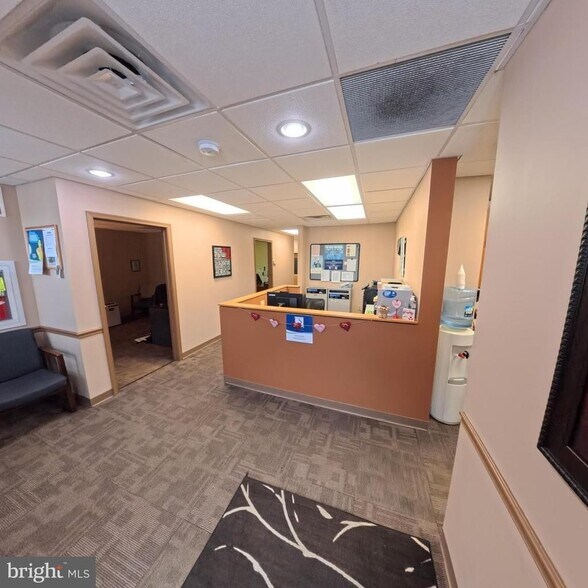 More Photos Of 1515 Mount Hope Ave, Pottsville Office For Lease