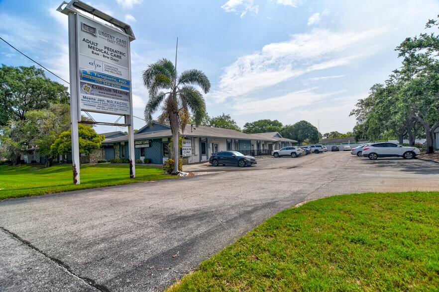 More Photos Of 3275 66th St N, Saint Petersburg Medical For Sale