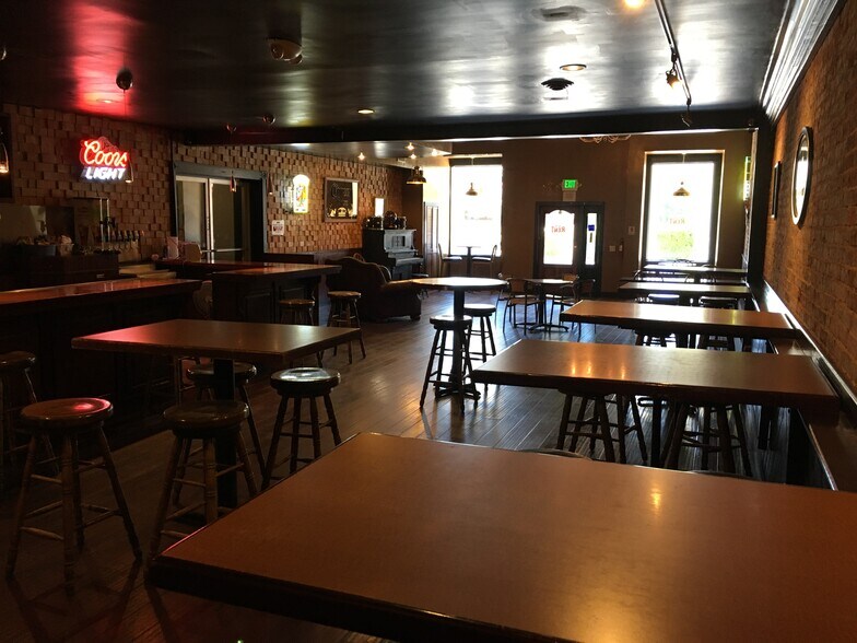 More Photos Of 106 E Main St, Grass Valley Restaurant For Sale