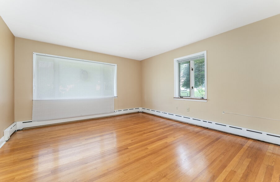 More Photos Of 2431 Route 57 East, Washington Office Residential For Sale