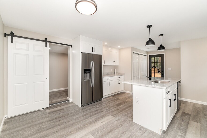 More Photos Of 84 W Foster Maineville Rd, Maineville Office For Sale