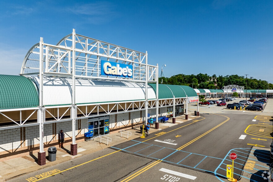 Primary Photo Of 7900 McKnight Rd, Pittsburgh Unknown For Lease