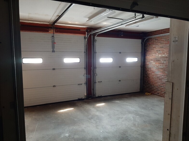 More Photos Of 2 Crane Park Dr, Wilbraham Medical For Lease