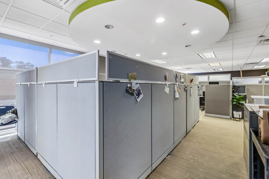 More Photos Of 11002 Lake Hart Dr, Orlando Religious Facility For Lease