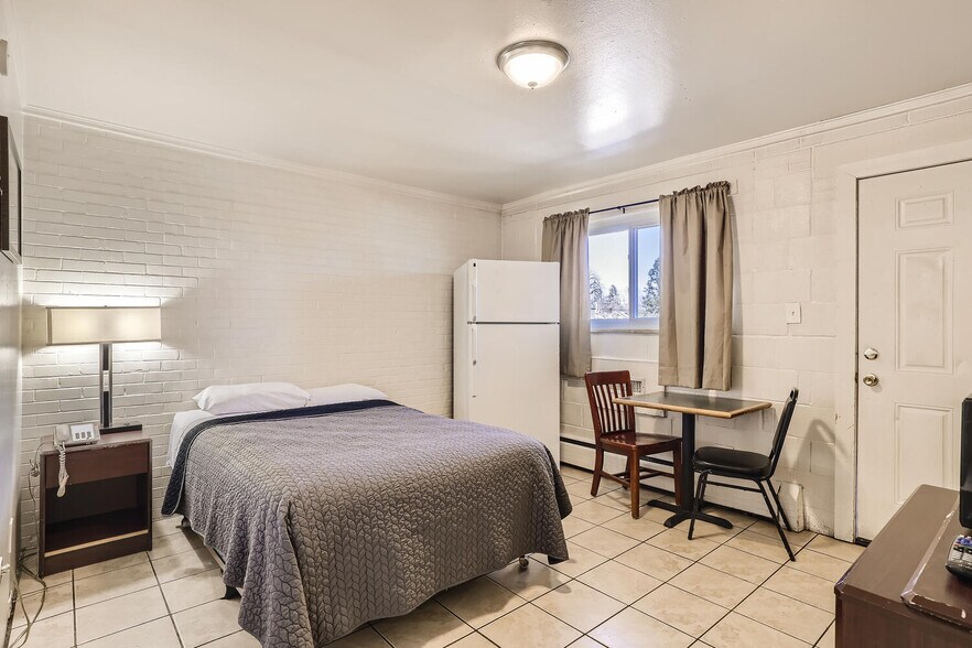 More Photos Of 1525 Valentia St, Denver Hotel For Sale