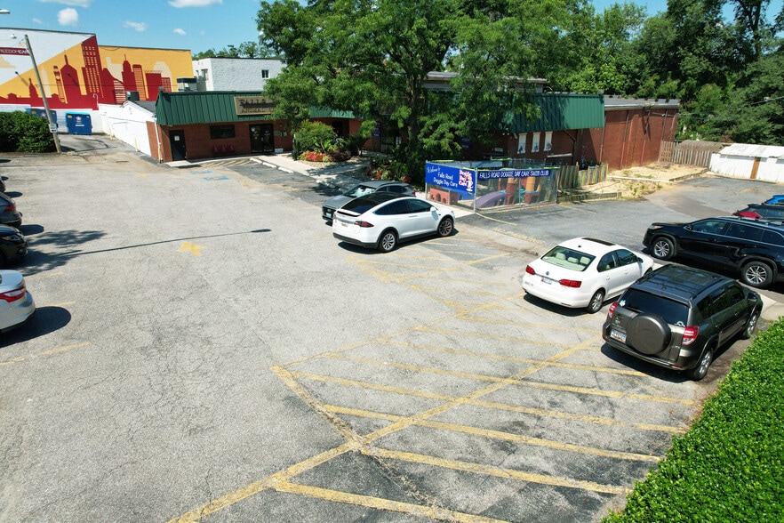 More Photos Of 6314 Falls Rd, Baltimore Storefront Retail Office For Sale