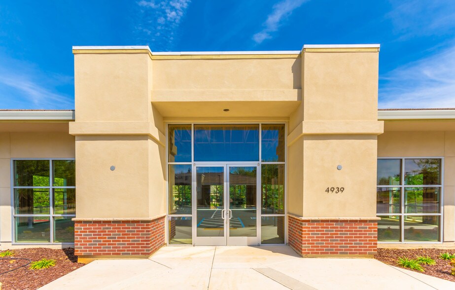 More Photos Of 4939 Hillsdale Cir, El Dorado Hills Medical For Lease
