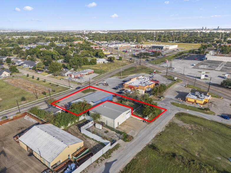 More Photos Of 1201 Preston Ave, Pasadena Auto Repair For Sale