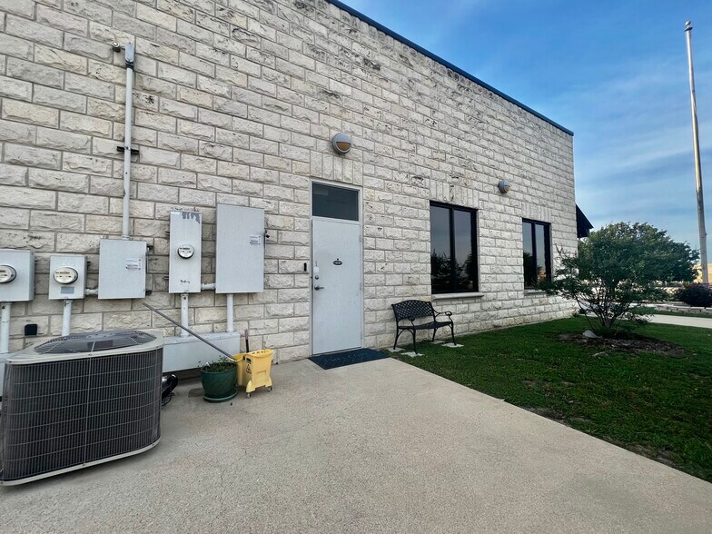 More Photos Of 661 W Central Texas Expy, Harker Heights Office For Lease