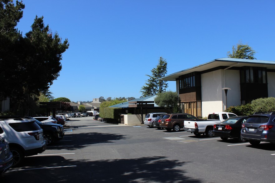 More Photos Of 26607-26625 Carmel Center Pl, Carmel Medical For Lease