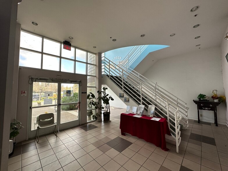 More Photos Of 595 Lawrence Expy, Sunnyvale Medical For Sale