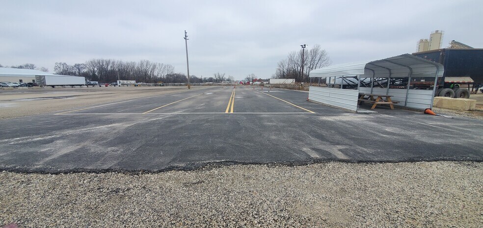 More Photos Of 804 Grant Ave, Joliet Warehouse For Lease