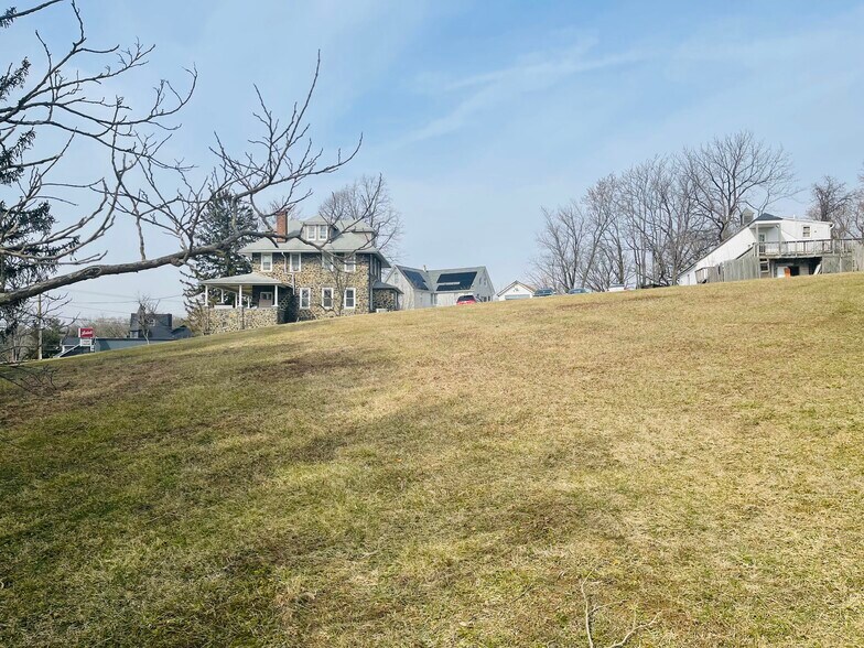 More Photos Of 6334 Dogwood Rd, Baltimore Office For Sale