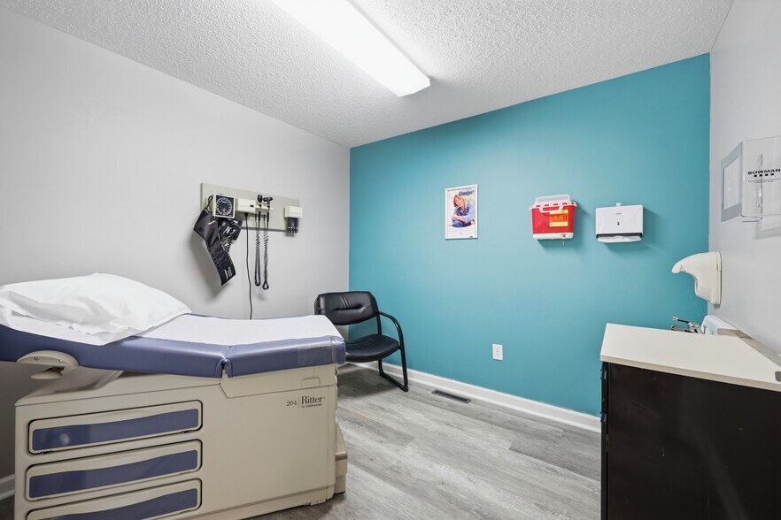 More Photos Of 501 N Main St, Robersonville Office For Sale