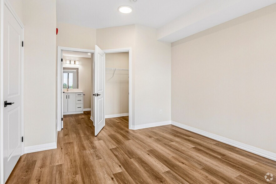 More Photos Of 600 Sunningdale Rd E, London Apartments For Sale