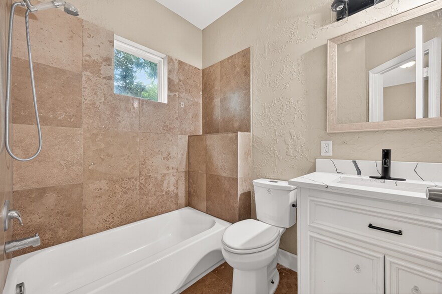 More Photos Of 14134 Packard St, Houston Specialty For Sale
