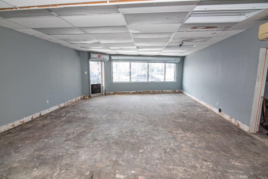 More Photos Of 3301-3317 Garrison Blvd, Baltimore Storefront For Sale