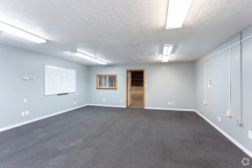 More Photos Of 225 E 900 S, Provo Manufacturing For Sale