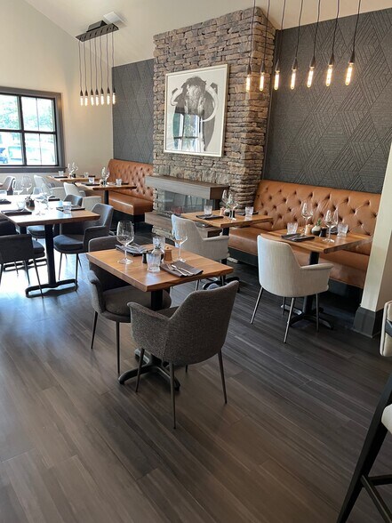 More Photos Of 430 Carolina Way, Highlands Flex For Sale