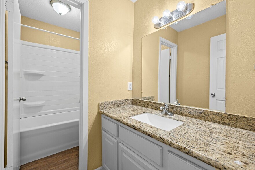 More Photos Of 601 E Coombs St, Alvin Apartments For Sale