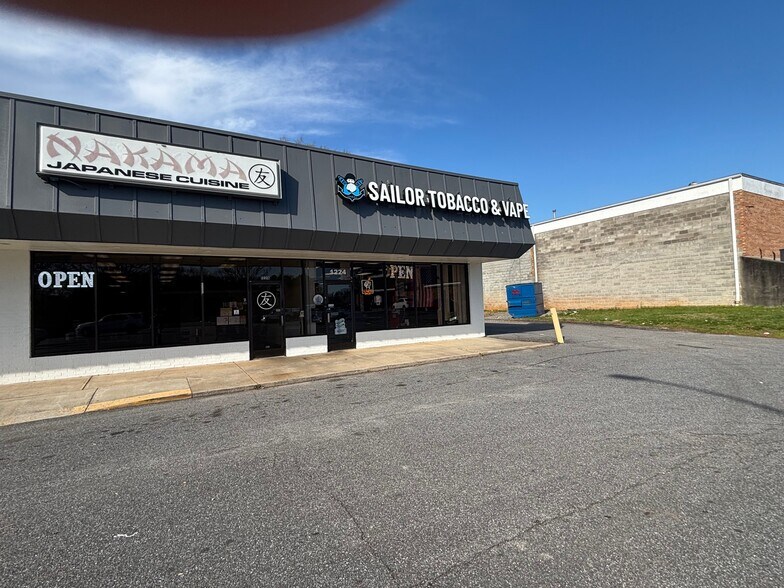 More Photos Of 1234-1246 Us Highway 70 SW, Hickory Unknown For Lease