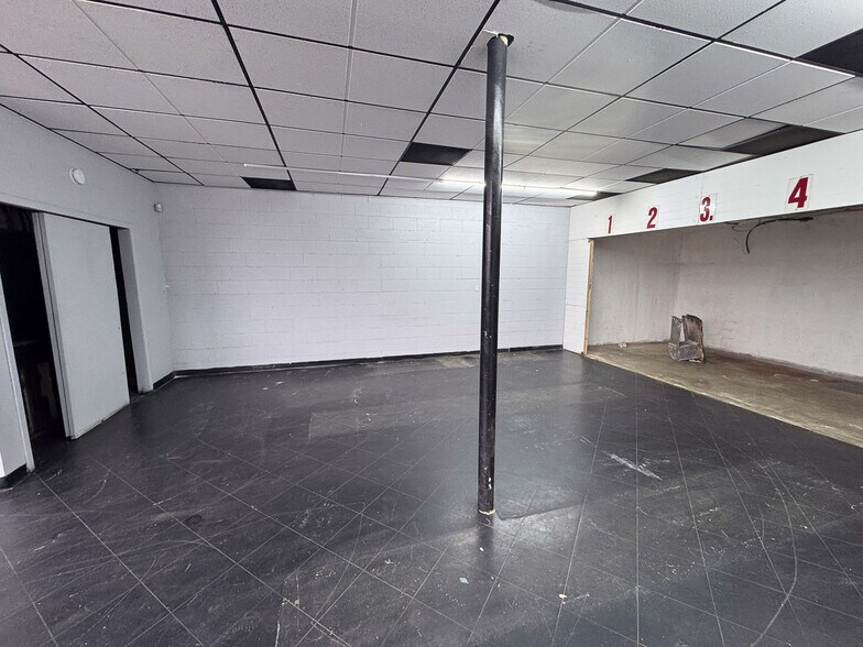 More Photos Of 720 Lincoln Way E, Massillon General Retail For Sale