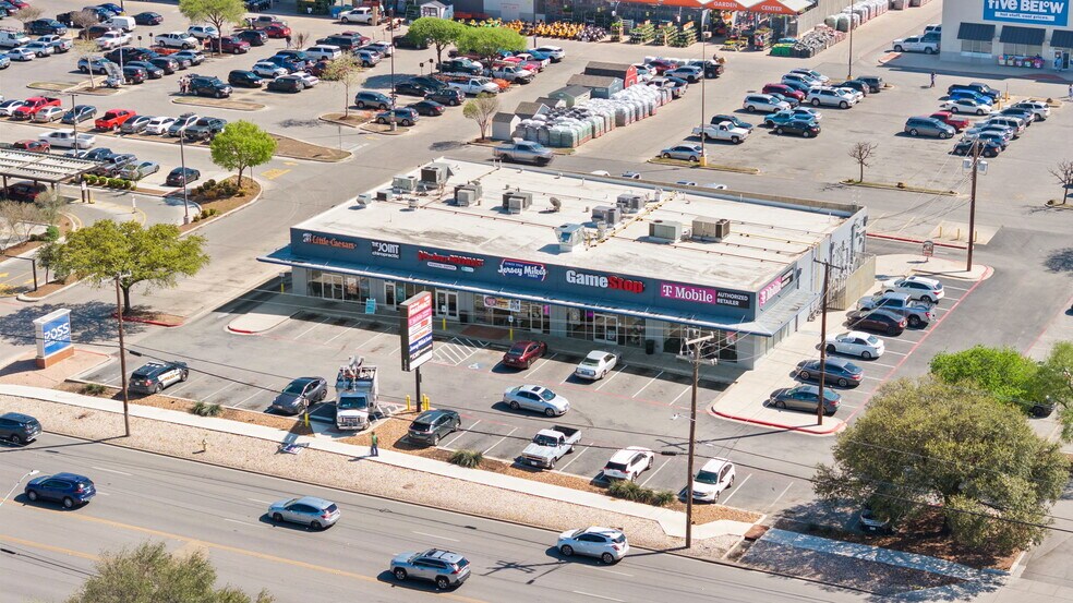 More Photos Of 2716 SW Military Dr, San Antonio Freestanding For Lease