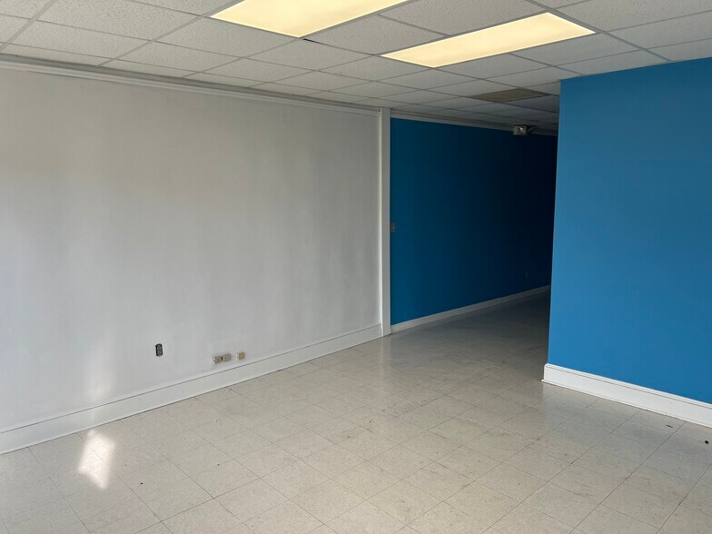 More Photos Of 353 Harwood St, Albemarle Light Distribution For Sale