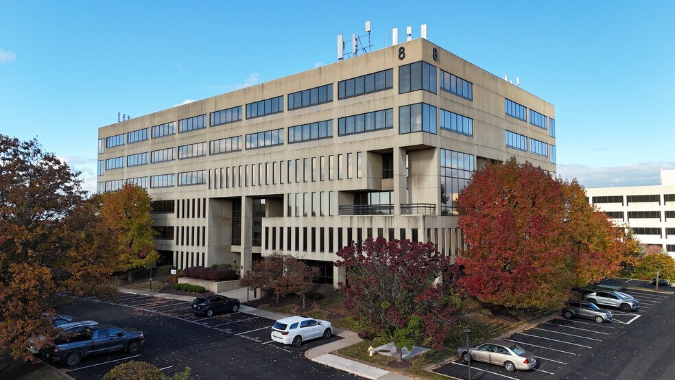 More Photos Of 730 Holiday Dr, Pittsburgh Office For Lease
