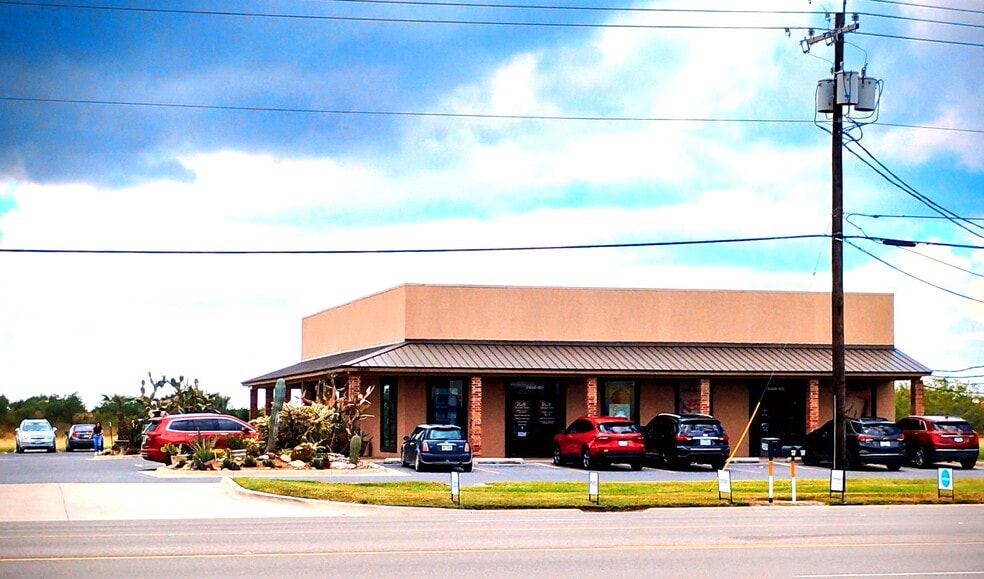 More Photos Of 2489 W Bus Highway 77, San Benito Office For Lease