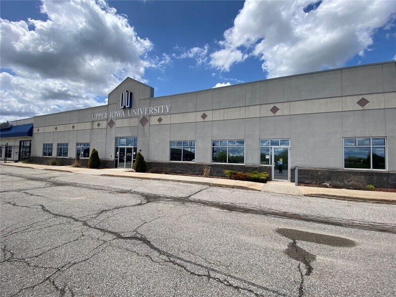 Primary Photo Of 3555-3563 University Ave, Waterloo Freestanding For Lease