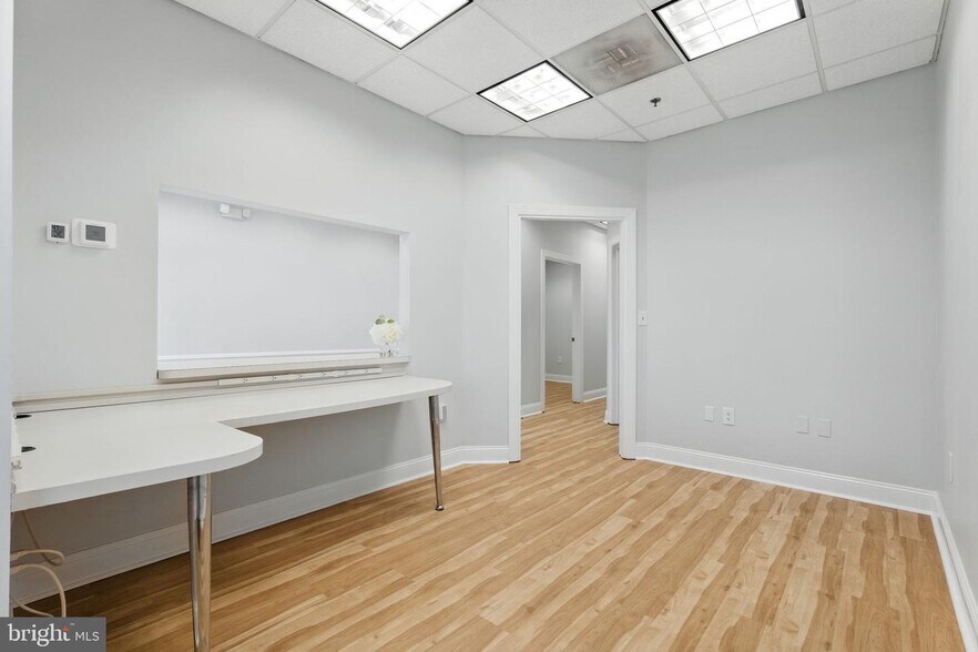 More Photos Of 75 Thomas Johnson Dr, Frederick Medical For Lease