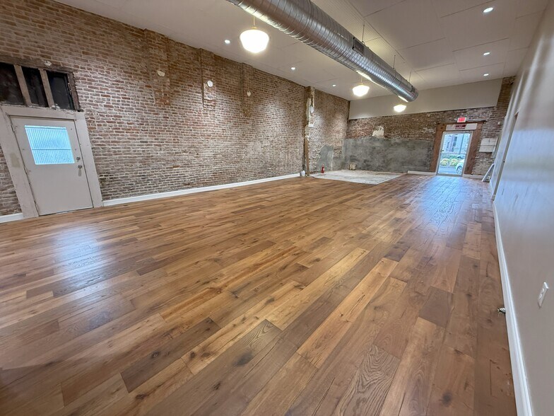 More Photos Of 320 E Lafayette St, Jackson Loft Creative Space For Lease