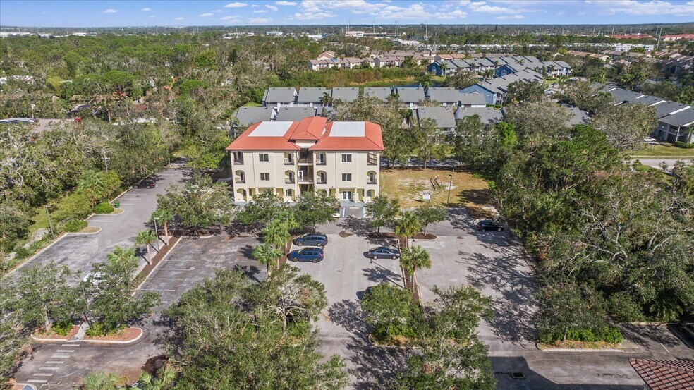More Photos Of 2641 Fruitville Rd, Sarasota Medical For Sale