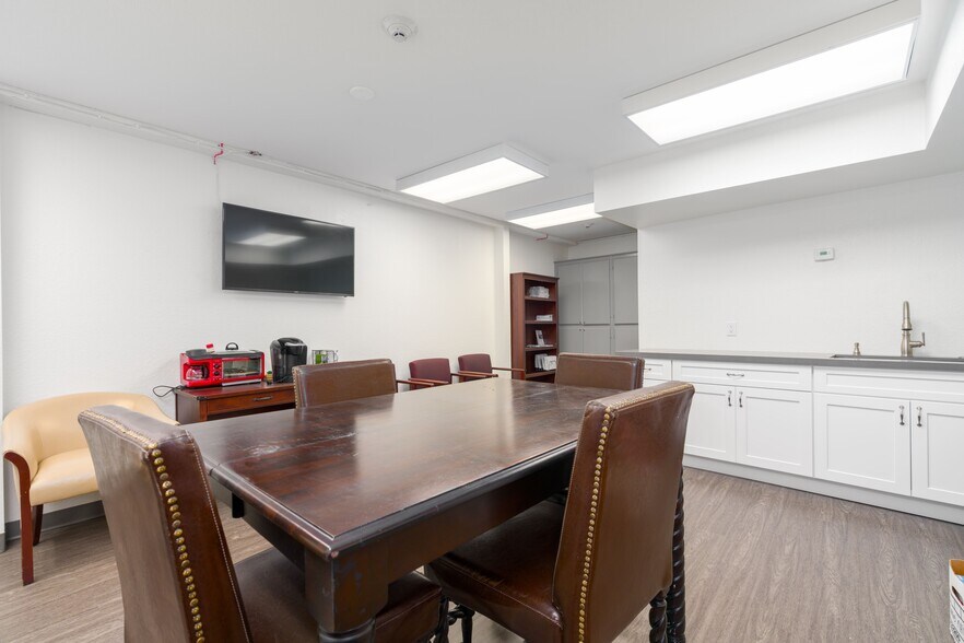 More Photos Of 1111 W Town and Country Rd, Orange Medical For Sale