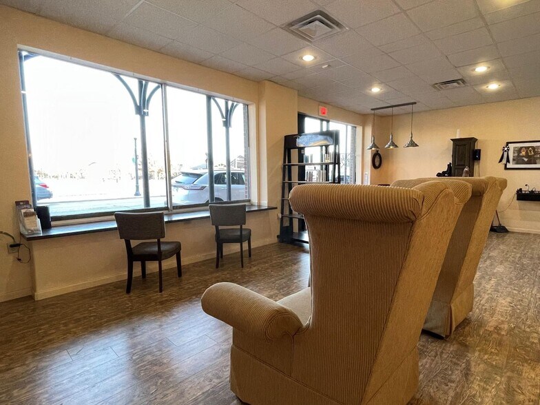 More Photos Of 415 N Muskogee Ave, Tahlequah Storefront Retail Residential For Sale