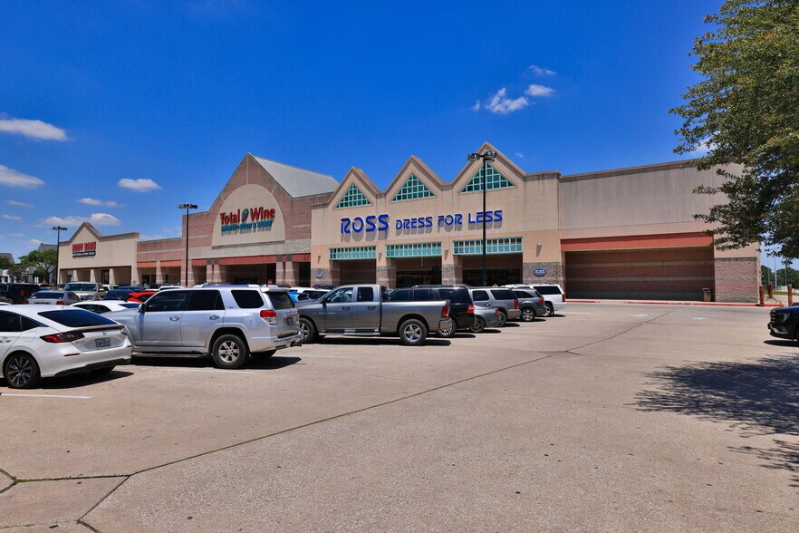 More Photos Of 9715-9785 E FM-1960 By pass, Humble Unknown For Lease