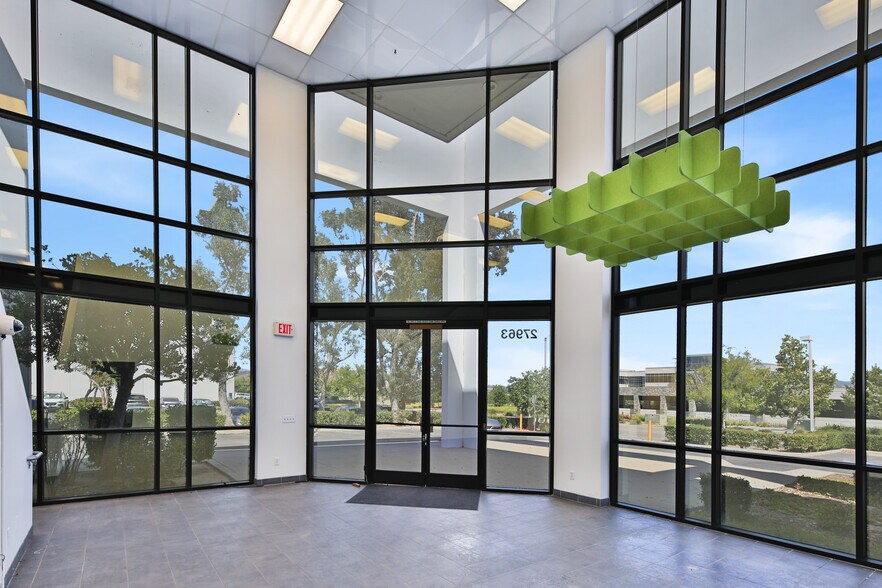 More Photos Of 27963 Franklin Pky, Valencia Warehouse For Lease