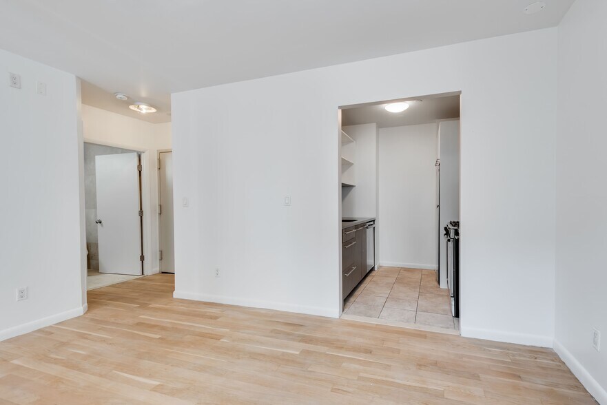 More Photos Of 518 Meeker Ave, Brooklyn Apartments For Sale